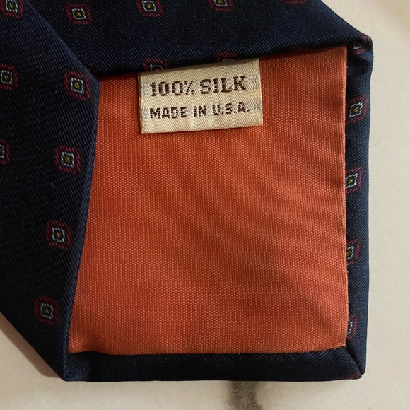 Yves Saint Laurent YSL 100% Silk Tie - Picture 4 of 6